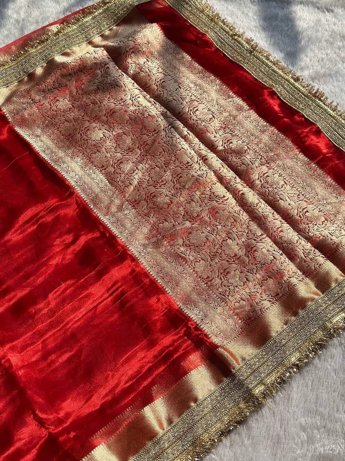 Paramparik Jari Red Banarasi Silk Saree - RV Couture 24