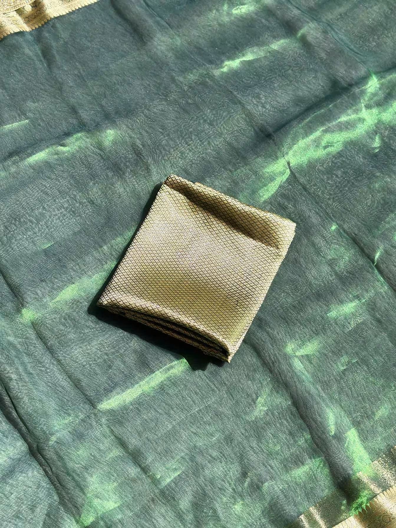 Paramparik Jari Green Banarasi Silk Saree - RV Couture 24