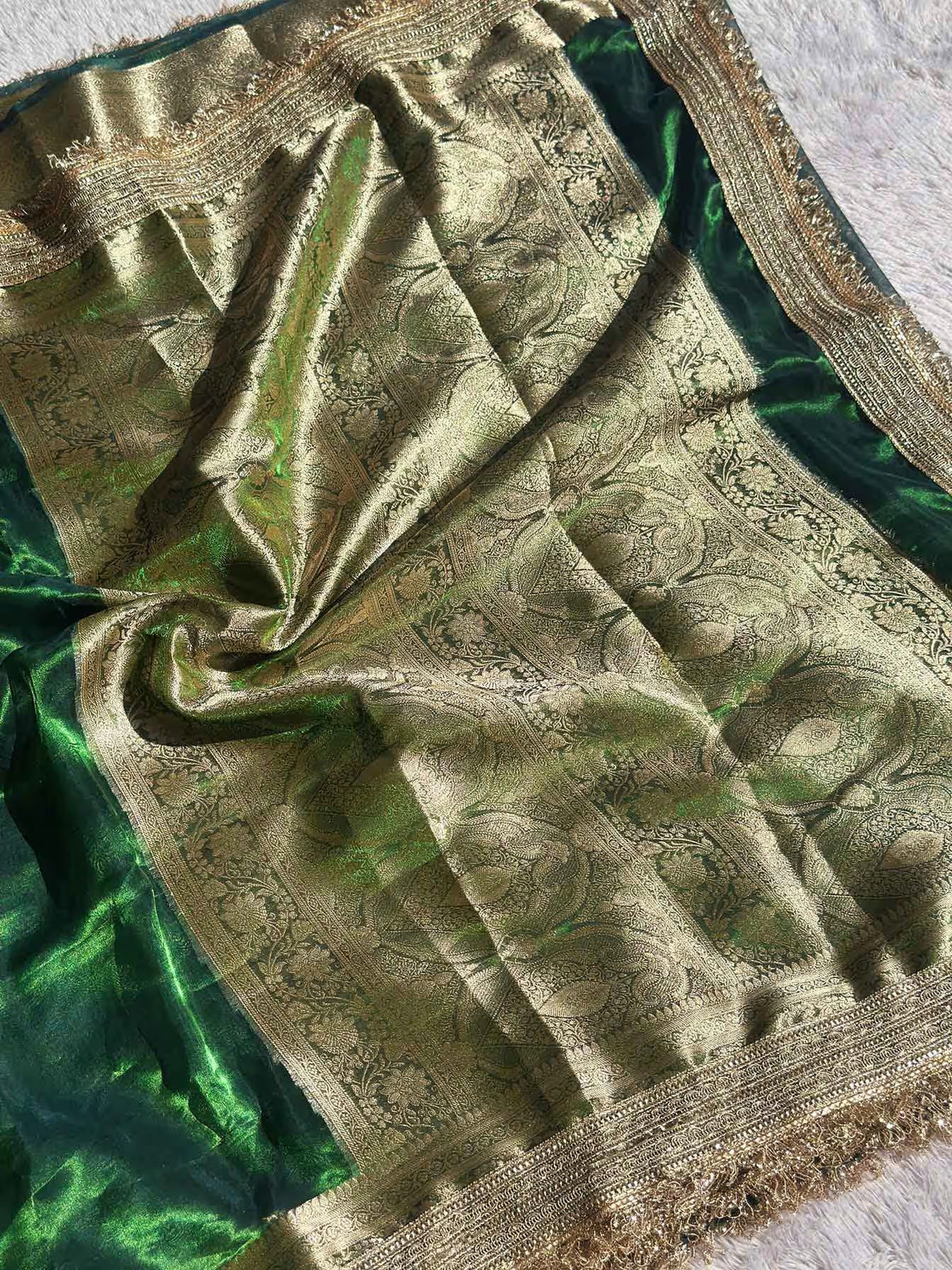 Paramparik Jari Green Banarasi Silk Saree - RV Couture 24