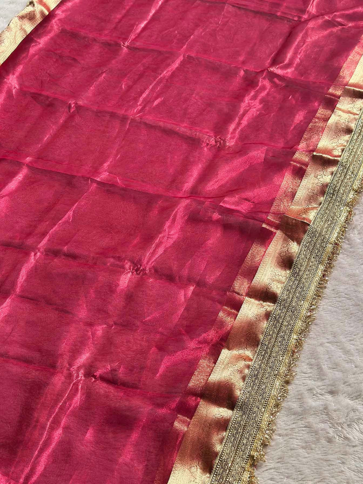 Paramparik Jari Pink Banarasi Silk Saree - RV Couture 24