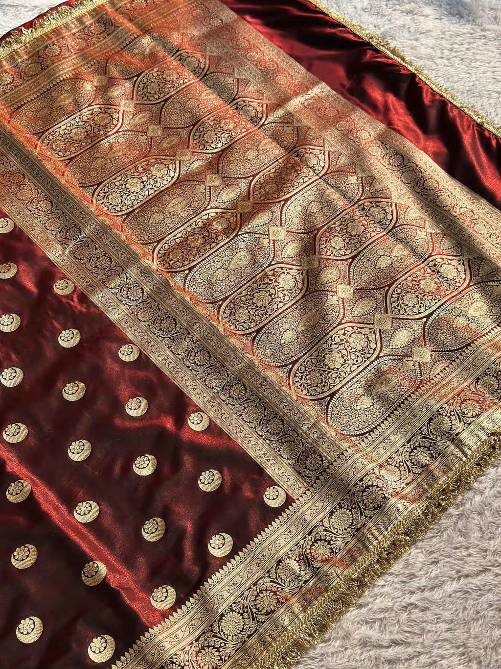 Chand Tara Maroon Banarasi Silk Saree - RV Couture 24
