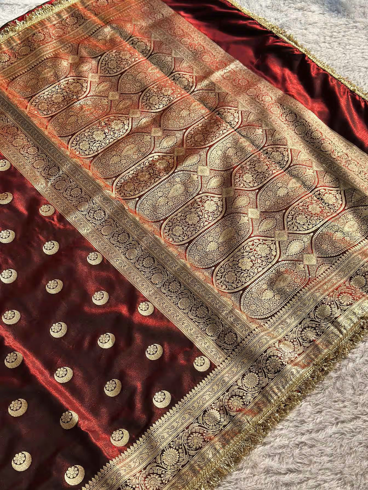 Chand Tara Maroon Banarasi Silk Saree - RV Couture 24