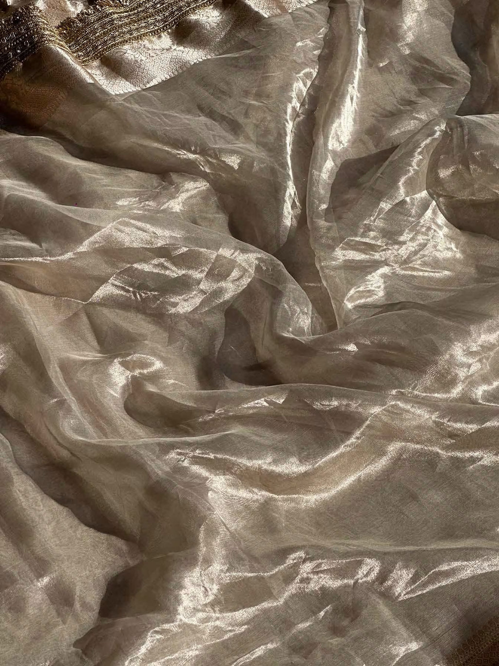 Paramparik Jari Silver Banarasi Silk Saree - RV Couture 24