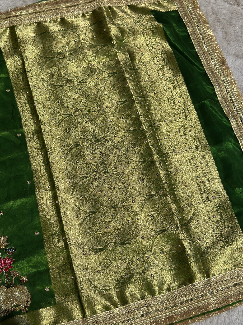 Nandi Pushpa Green Banarasi Silk Saree - RV Couture 24