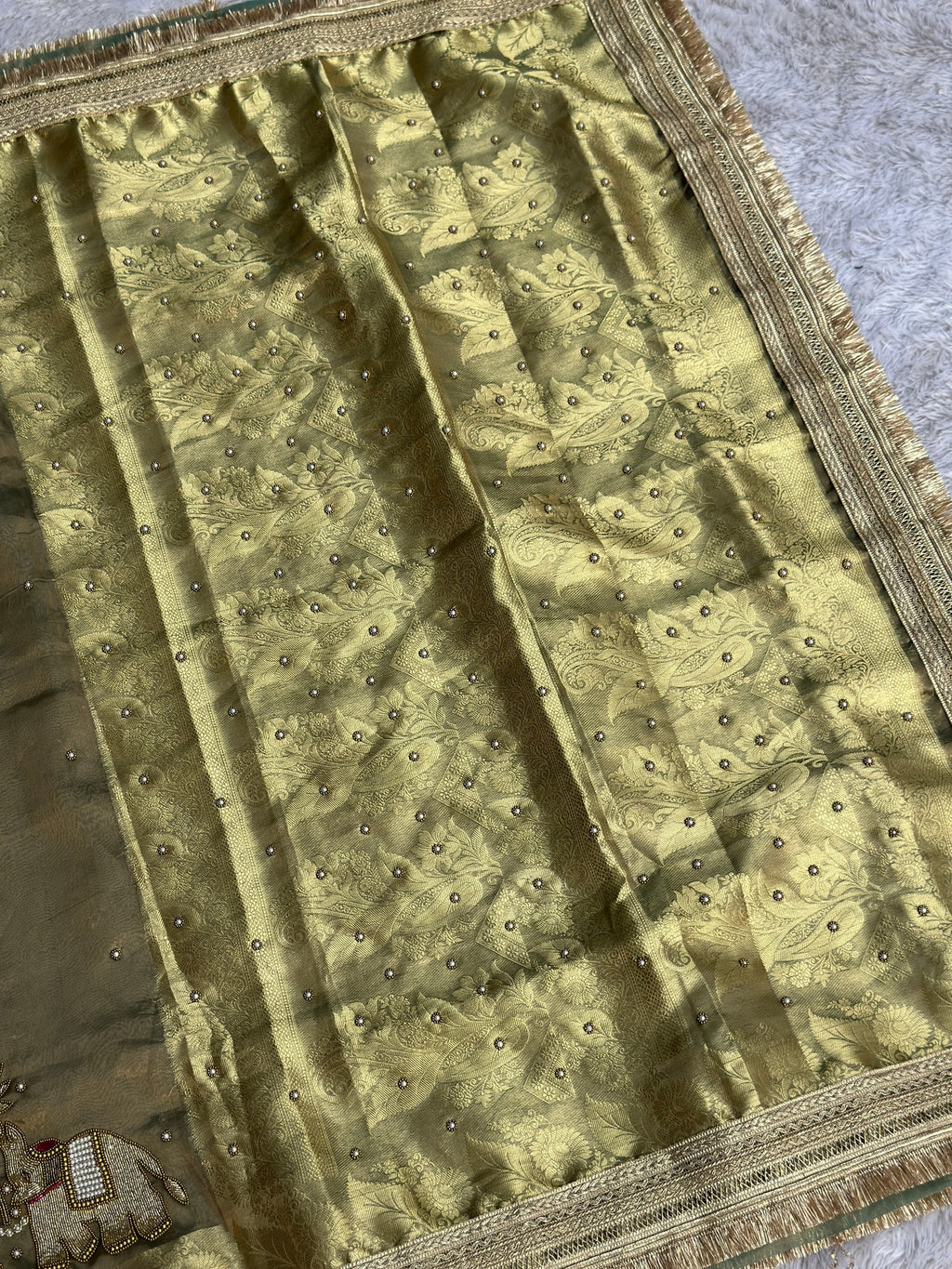 Suvarna Hatti Mint Green Banarasi Silk Saree - RV Couture 24