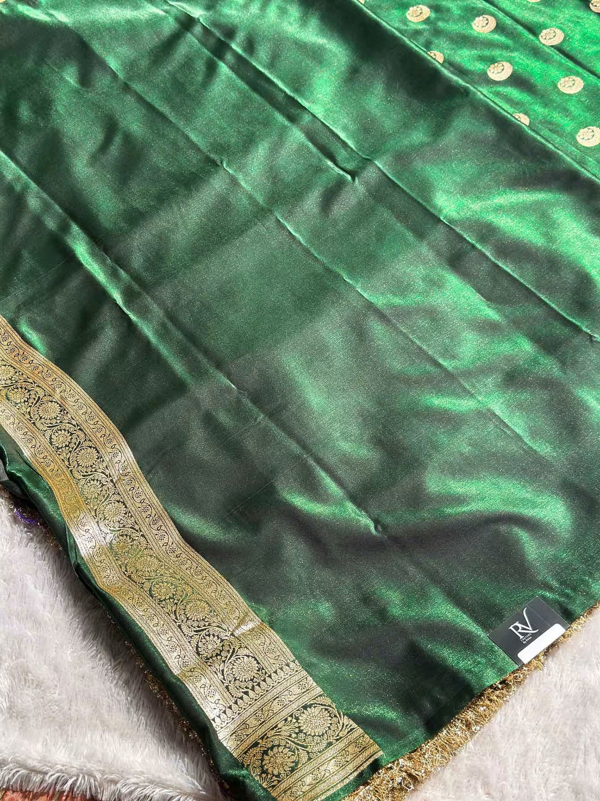 Chand Tara Green Banarasi Silk Saree - RV Couture 24