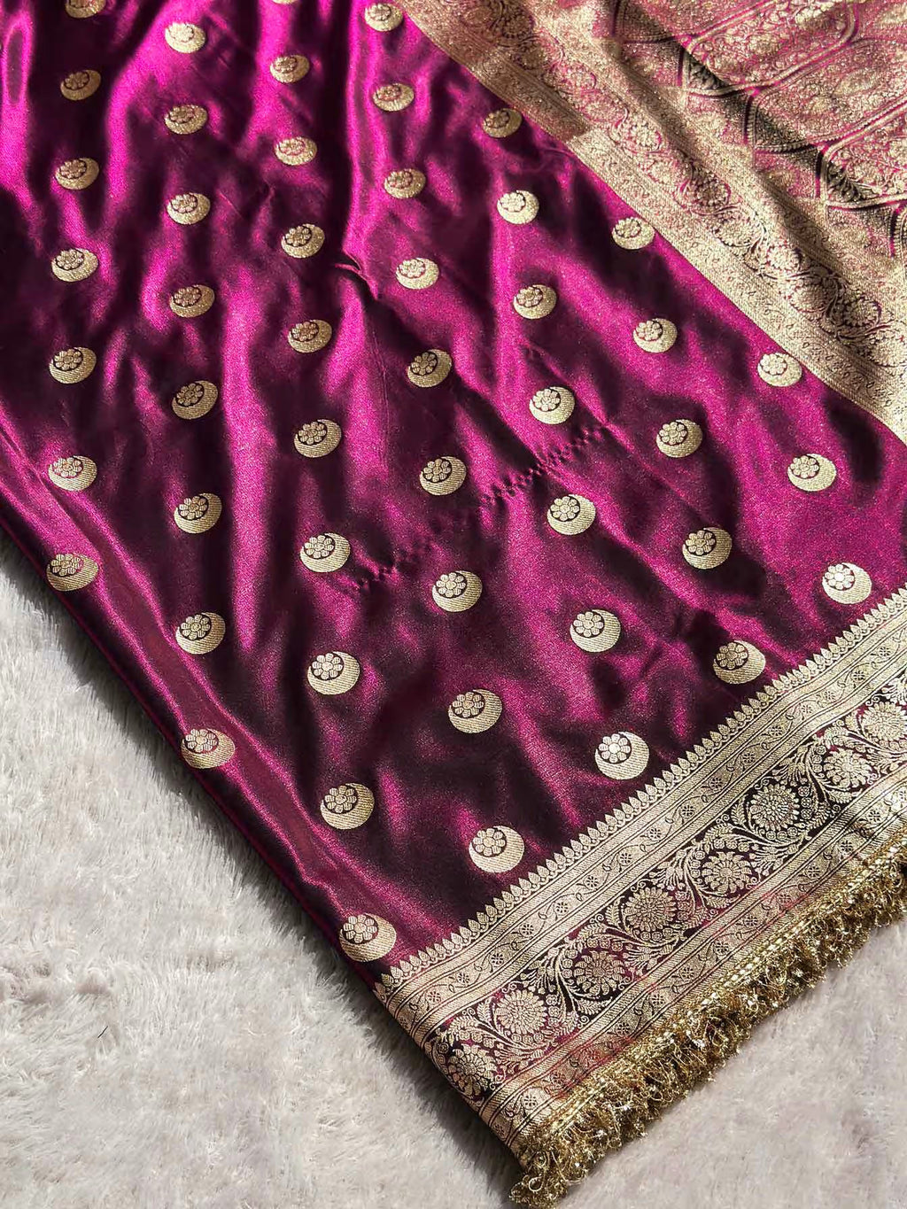 Chand Tara Magenta Banarasi Silk Saree - RV Couture 24
