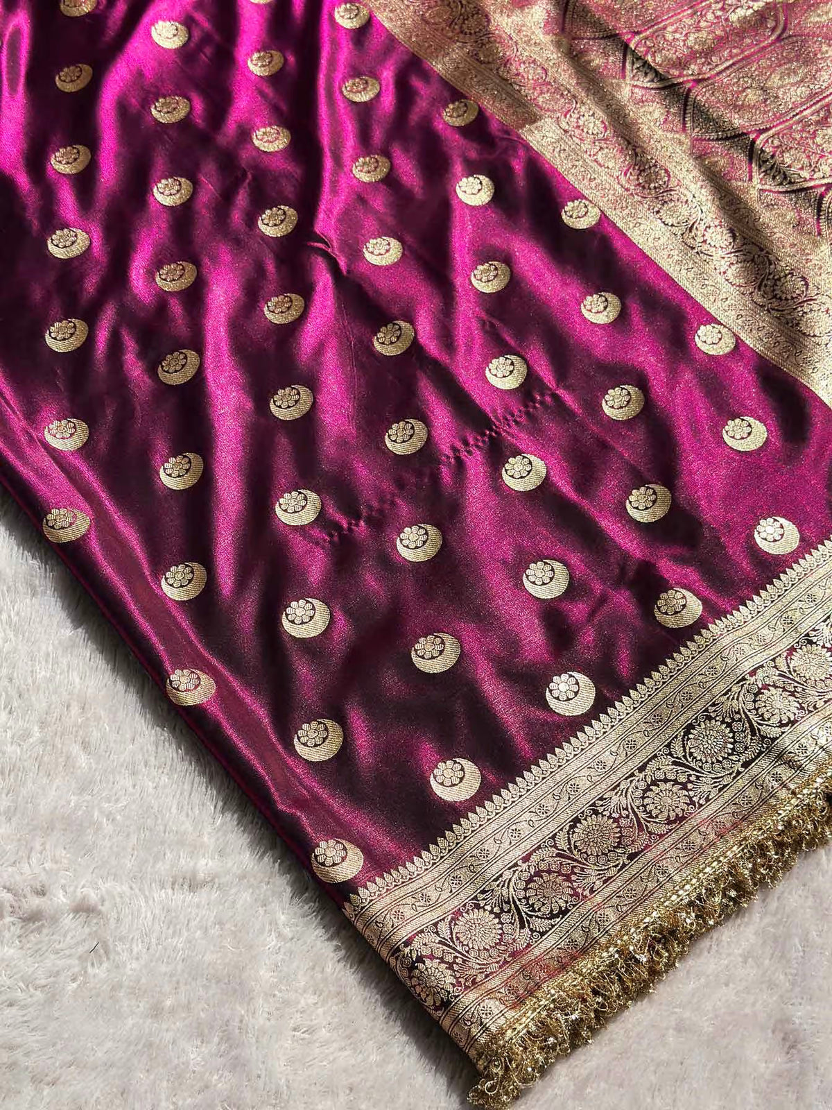 Chand Tara Magenta Banarasi Silk Saree - RV Couture 24