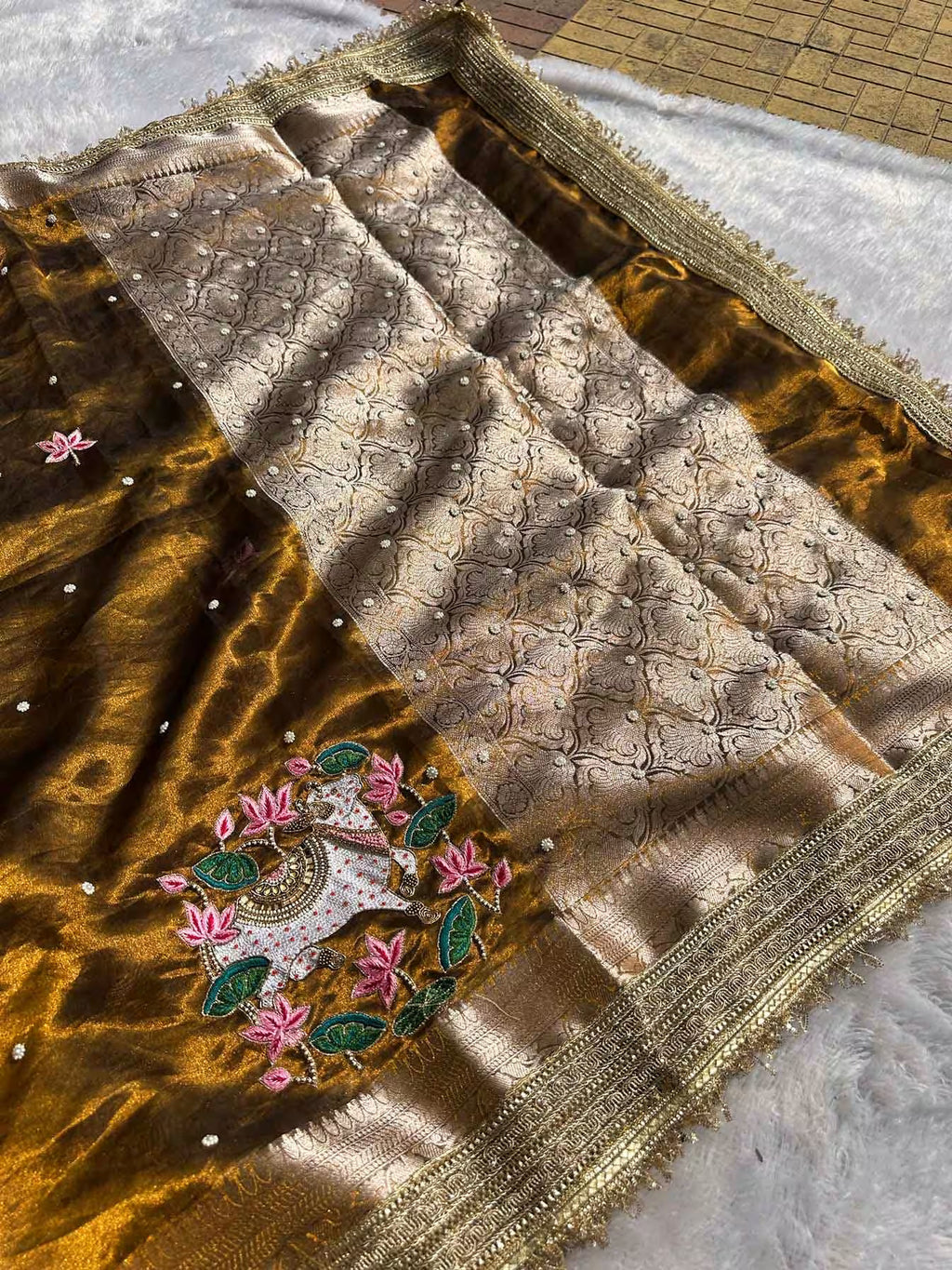 Gai Kamal Mehendi Banarasi Silk Saree - RV Couture 24