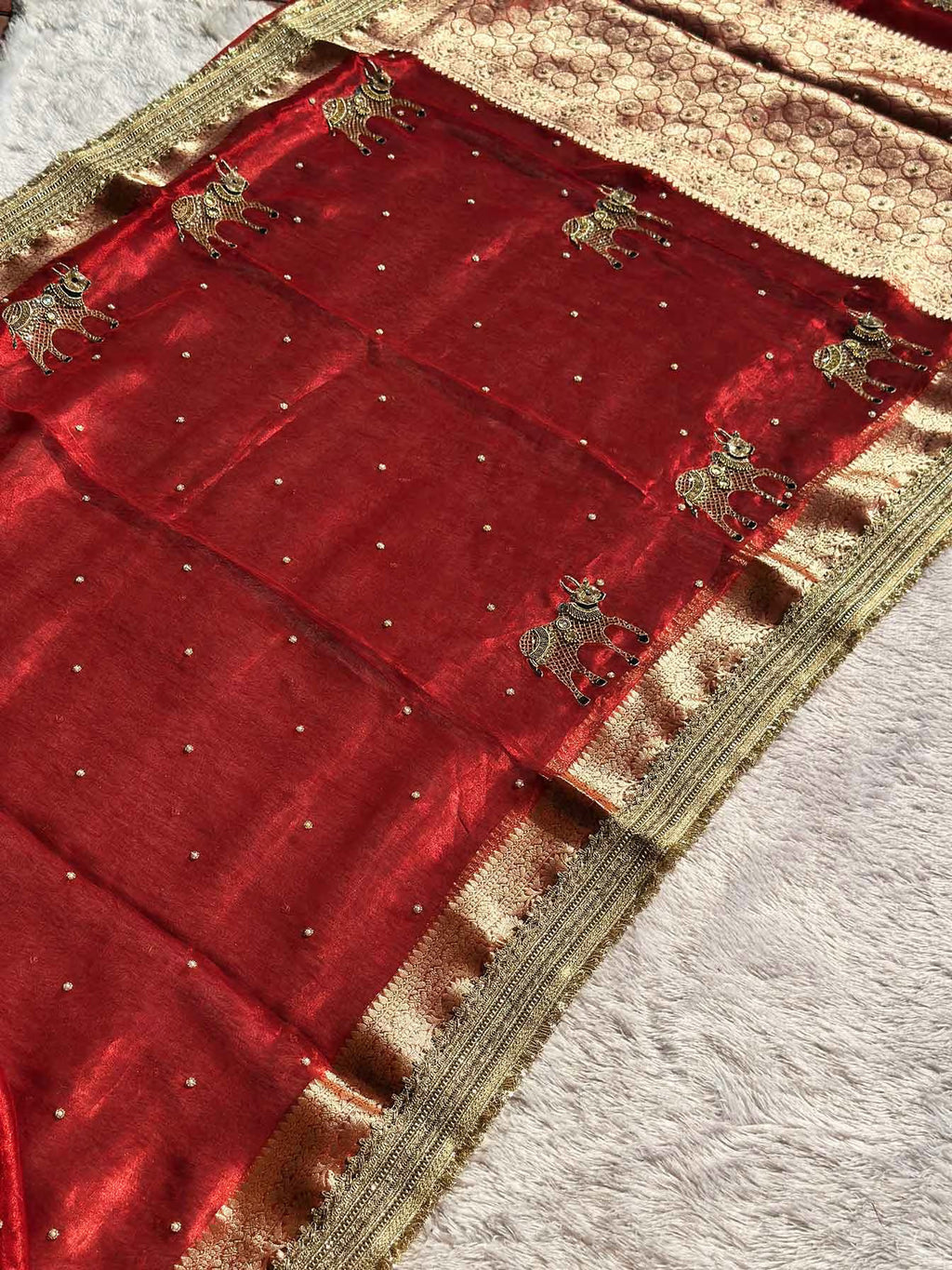 Nandi Alankarik Red Banarasi Silk Saree - RV Couture 24
