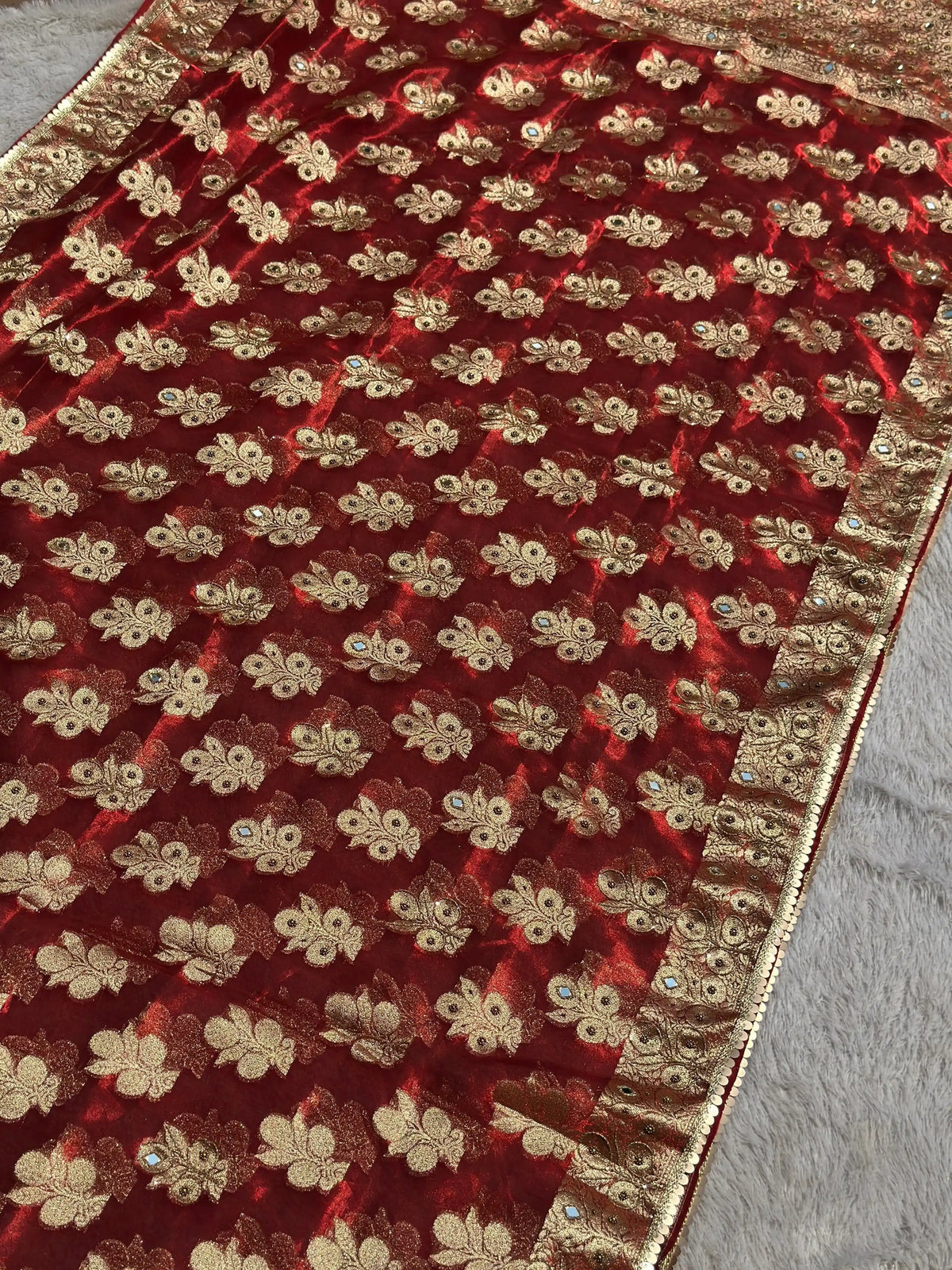 Maharani Red Banarasi Silk Saree - RV Couture 24