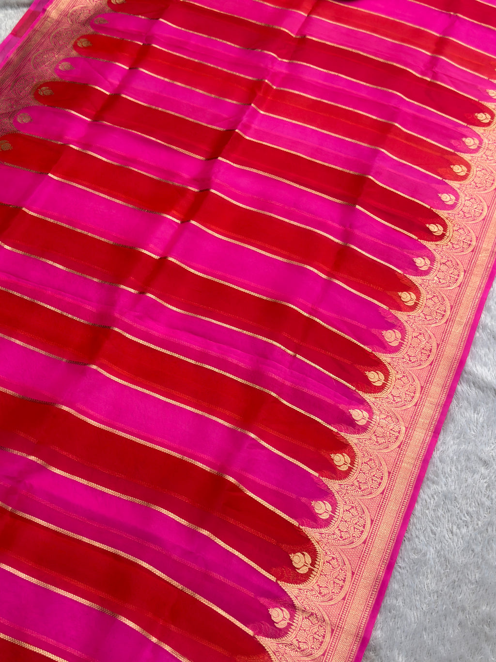 Kora silk weave close-up on Rankat Kora saree