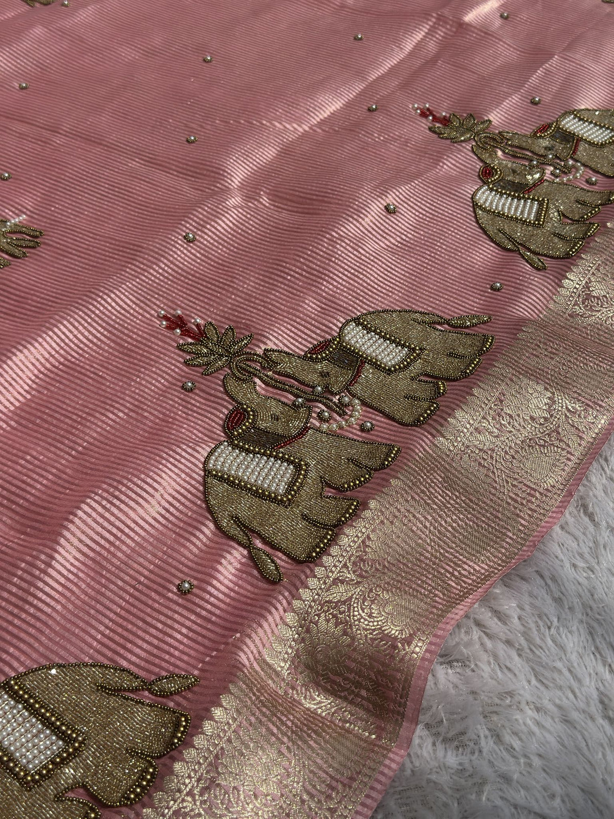 Gold zari Chiniya tissue pallu on Suvarna Hatti Peach saree